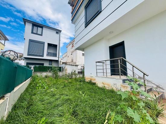 Centrally Located 3+1 Villa With Garden In Payamlı Neighborhood, Seferihisar, İzmir.