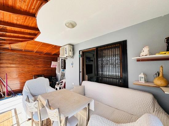 2+1 Ground Floor Apartment With Glass Balcony In A Central Location In Bengiler, Seferihisar, Izmir