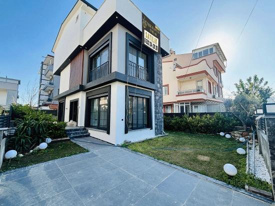 3+1 Detached House With Smart Home System And Pool, 100m From The Sea In Gümüldür Neighborhood, Menderes, İzmir.