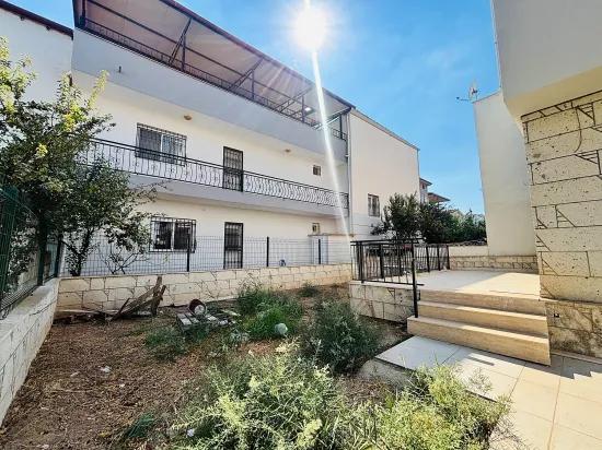 In İzmir Seferihisar Cumhuriyet Neighbourhood, A 5+1 Detached Villa For Sale
