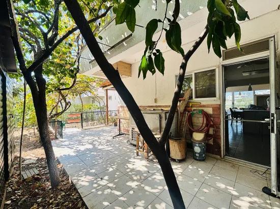 İzmir Seferihisar Tepecik Sunny City Site In full sea view 4+2 for sale villa