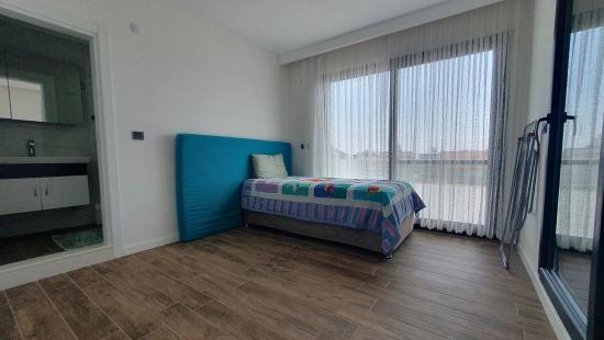 3+1 Villa With Pool And Garden For Sale On The Sea Side In Seferihisar Payamlı