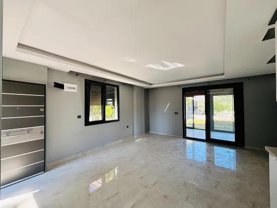 İzmir Seferihisar In Cumhuriyet Neighbourhood Shared Entrance 3+1 For Sale Detached Villa