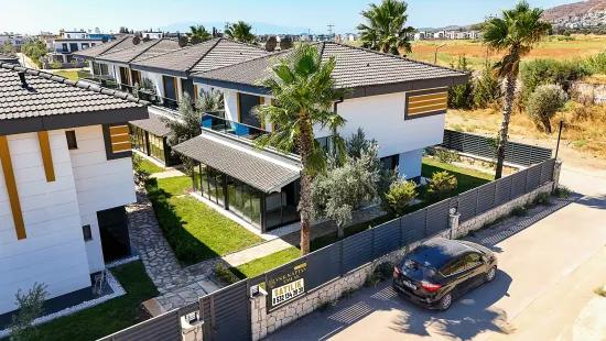 3+1 for sale summer house Inside a pool site In İzmir Seferihisar Cumhuriyet Neighbourhood