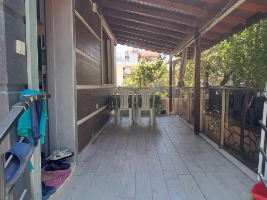 Spacious 2+1 Villa For Sale With Garden In Seferihisar Doğanbey