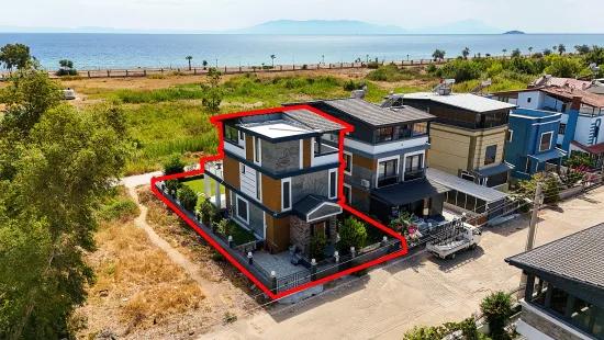 Sea Front 4+1 Detached Villa In Payamlı Neighbourhood, Seferihisar, İzmir