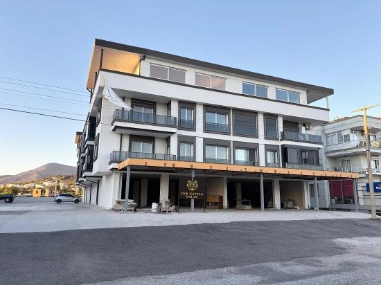 Separate Kitchen 130 M² 3+1 Apartment With Elevator For Sale In Seferihisar Ürkmez