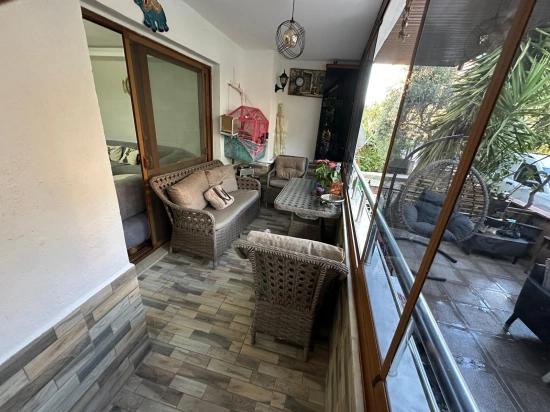 2+1 Apartment For Sale In Seferihisar Ürkmez, 300M From The Beach With Garden