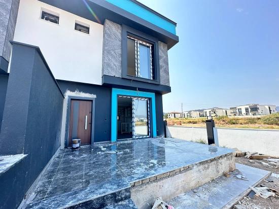 Brand New 2+1 Villa For Sale With Large Garden In Seferihisar Cumhuriyet