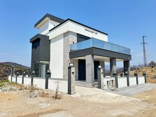Independent, Quality New 4+1 Villa For Sale Within 287M2 In Seferihisar Doğanbey