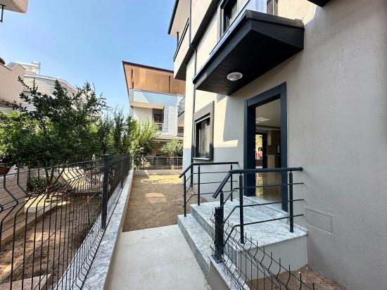 Large Brand New 5+1 Villa For Sale In Seferihisar Doğanbey Center