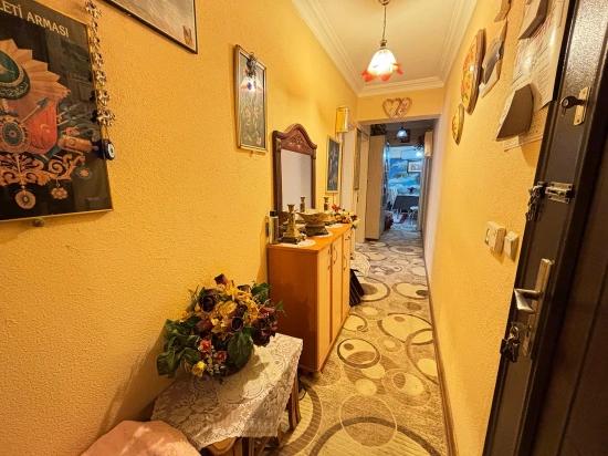 2+1 Apartment For Sale In Seferihisar Ürkmez Center, 150 M From The Beach