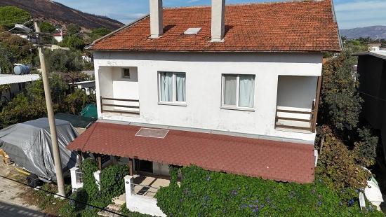 3+1 Villa For Rent With Garden, 50 Meters From The Beach In Seferihisar Doğanbey