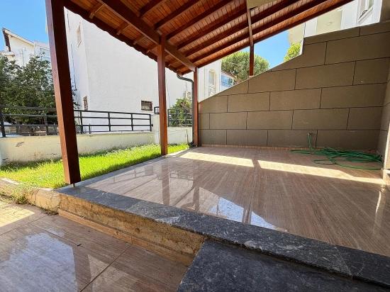 Brand New 4+1 Triplex For Sale In Menderes Özdere, 50 M From The Beach With A Large Garden