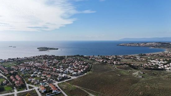 4+1 Detached Duplex Summer Villa With Pool In Seferihisar Akarca