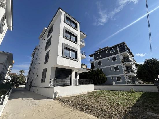 2+1 Middle Floor Flat In Camikebir, Seferihisar, Izmir