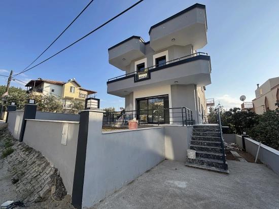 3+1 Detached Villa For Sale In İzmir Seferihisar Ürkmez, 1100 Meters From The Sea