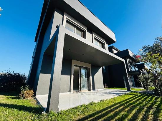 3+1 Triplex Villa With Separate Title Deed, Right On The Seafront In Atatürk Neighborhood, Seferihisar, İzmir