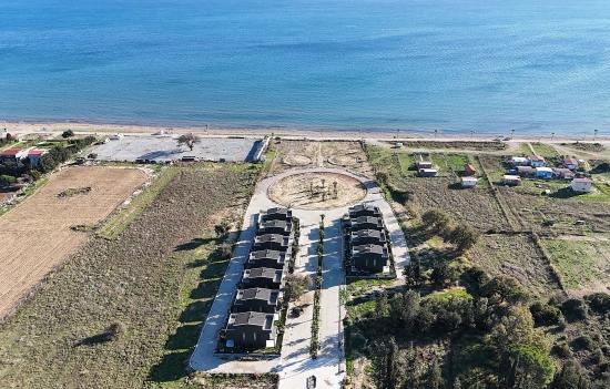 3+1 Triplex Villa With Separate Title Deed, Right On The Seafront In Atatürk Neighborhood, Seferihisar, İzmir