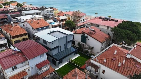 Ultra Luxury 3+1 Summer House With Smart Home System, 50M From The Sea In Ürkmez, Seferihisar, İzmir