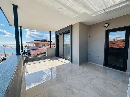 Ultra Luxury 3+1 Summer House With Smart Home System, 50m From The Sea In Ürkmez, Seferihisar, İzmir