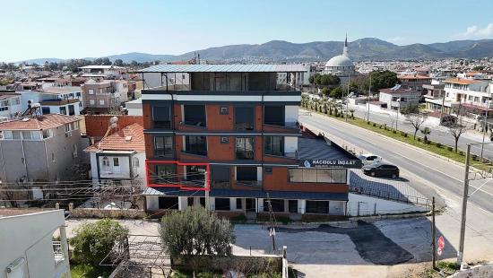 Renovated 2+1 Apartment For Sale In Deniz Street, Payamlı Neighborhood, Seferihisar, Izmir.