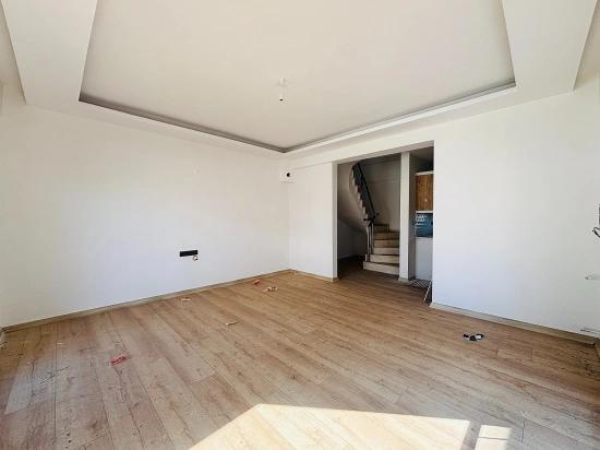 2+1 Villa With Garden For Sale In Payamlı Village, Seferihisar, İzmir