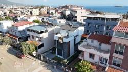 3+1 Detached House With Smart Home System And Pool, 100M From The Sea In Gümüldür Neighborhood, Menderes, İzmir.
