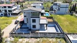 3+1 Bedroom Villa For Sale in Cumhuriyet Nbh. Seferihisar Doğanbey - 150 m²