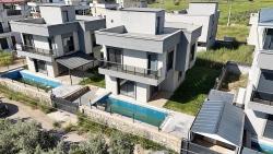 3+1 Detached Villa With Pool For Sale In Cumhuriyet Neighborhood, Seferihisar, Izmir