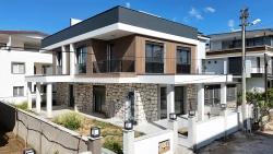 Semi-Detached Villa For Sale In Payamlı Neighborhood, Seferihisar, İzmir, 300M From The Sea, 3+1 Layout.