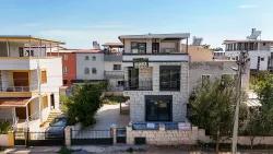 5+1 Bedroom Summerhouse For sale in Cumhuriyet Nbh. Seferihisar Doğanbey - 145 m²