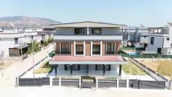 3+1 Bedroom Summerhouse For sale in Cumhuriyet Nbh. Seferihisar Doğanbey - 125 m²