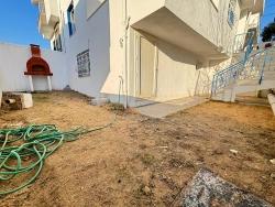 2+1 Apartment For Sale In Seferihisar Ürkmez With Separate Kitchen And Garden, No Expenses