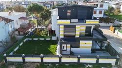210M2 Independent Luxury Garden 3+1 Villa For Sale In Seferihisar Doğanbey