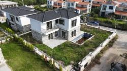 4+1 Detached Duplex Summer Villa With Pool In Seferihisar Akarca