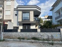 2+1 Villa For Sale 600 Meters From The Sea In Ürkmez, Seferihisar, Izmir