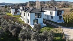 3+1 Duplex Villa In A Gated Community In Kavakdere Neighborhood, Seferihisar, Izmir