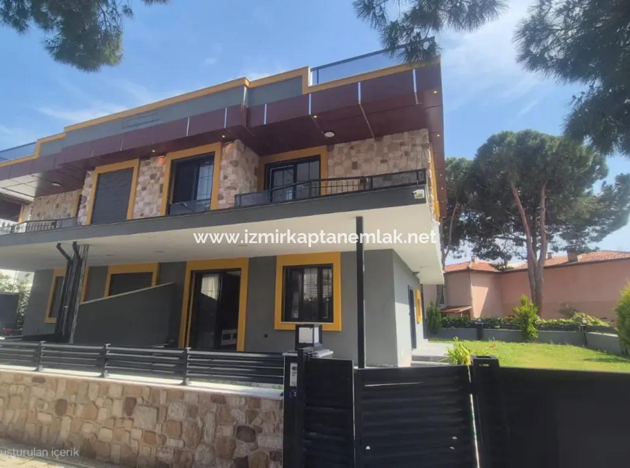 İzmir Seferihisar Mersinalani Mah.de 3 1 100 Mt Garden Villa To The Sea