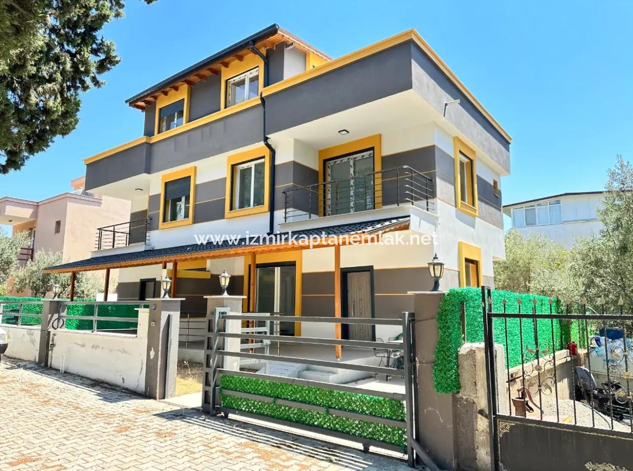 Spacious 3 1 Villa For Sale With Large Garden In Doganbey Cumhuriyet