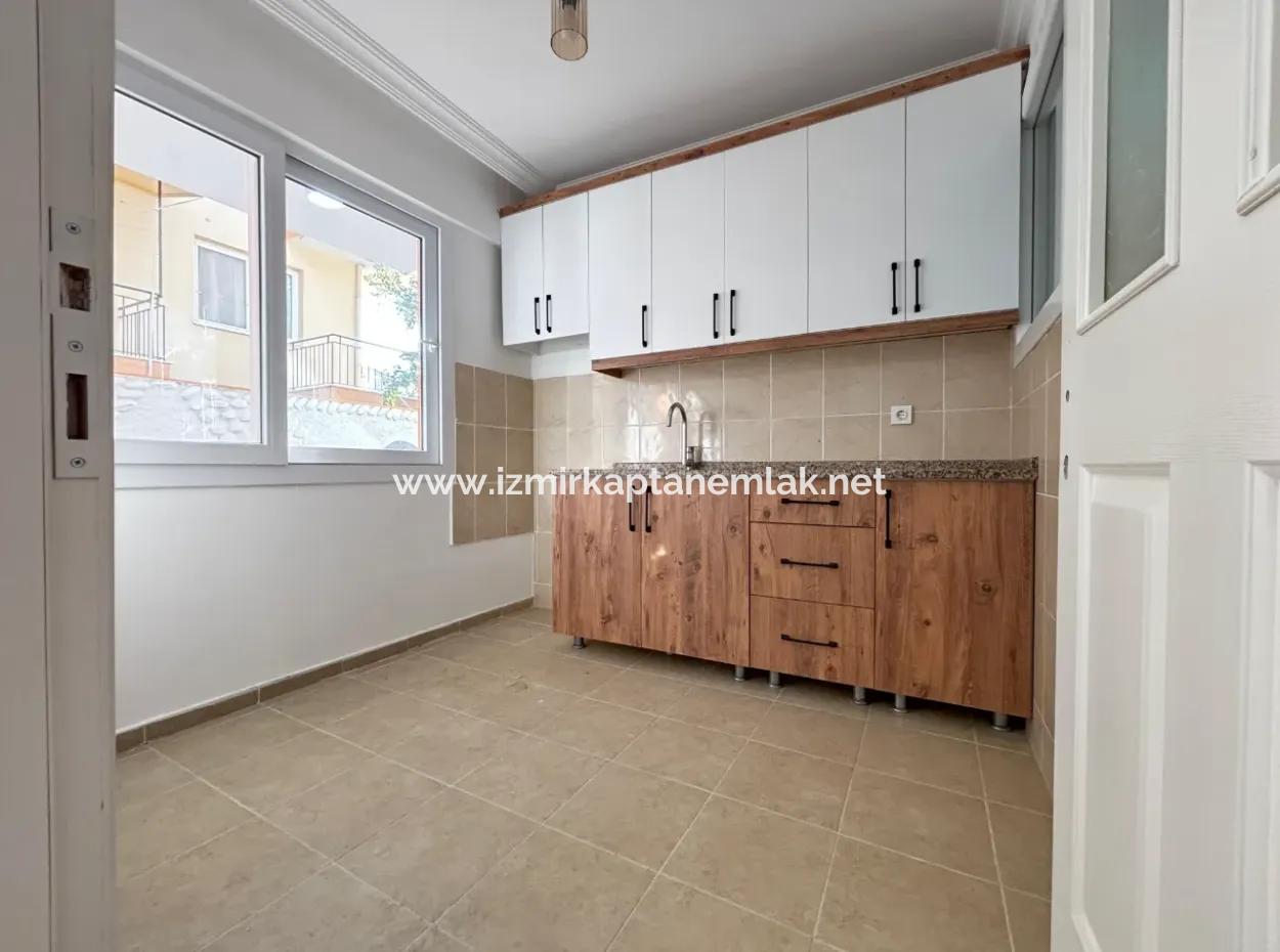 Ürkmez Central Location Bahçeli 2 1 Flat For Sale