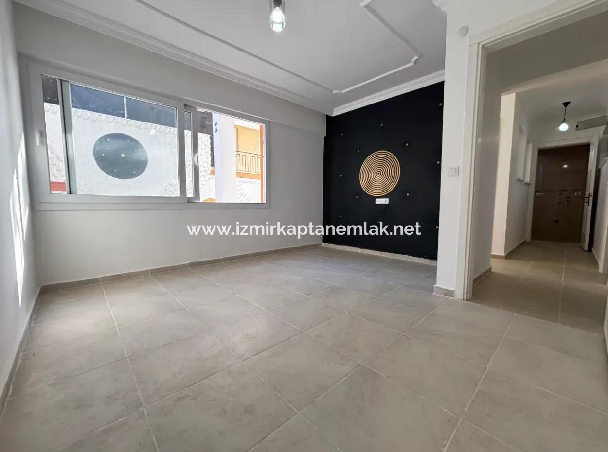 Ürkmez Central Location Bahçeli 2 1 Flat For Sale