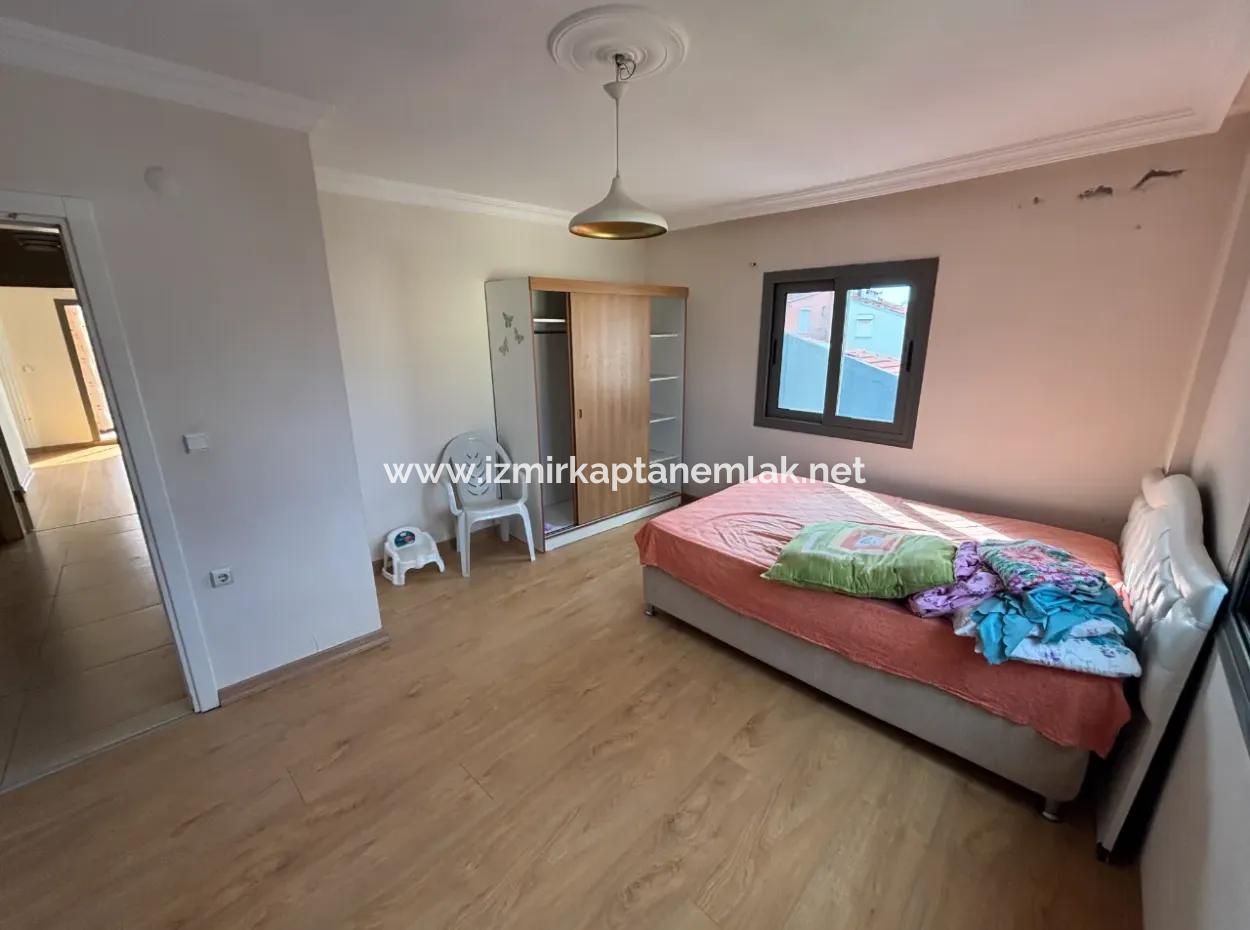 2 1 Middle Floor Flat On The Street In Seferihisar Bengiler