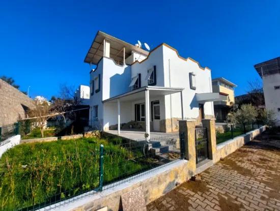 Doganbey 3 1 Villa For Sale With Large Garden By The Sea