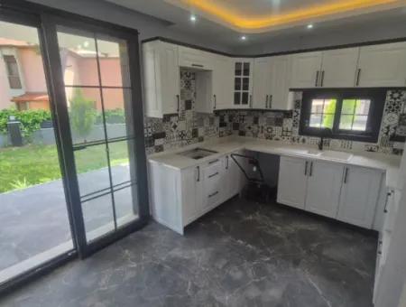 İzmir Seferihisar Mersinalani Mah.de 3 1 100 Mt Garden Villa To The Sea