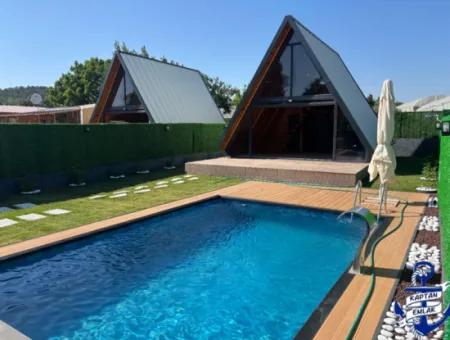 Triangular Bungolov House With Pool In 300 M2 Plot In Izmir Menderes Yeniköy