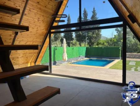 Triangular Bungolov House With Pool In 300 M2 Plot In Izmir Menderes Yeniköy