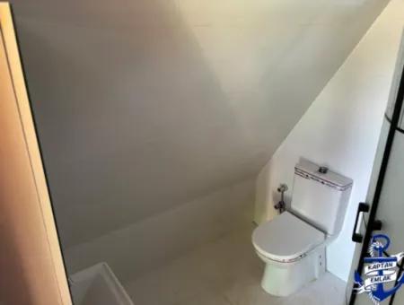 Triangular Bungolov House With Pool In 300 M2 Plot In Izmir Menderes Yeniköy