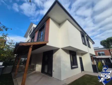 4 In 1 Villa For Sale With Garden 400M To The Beach In The Center Of Doganbey