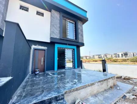 2 1 Villas For Sale With Large Garden And Underfloor Heating In Doğanbey Cumhuryet Mah